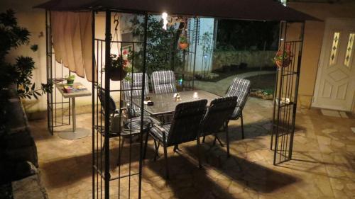  Apartments Sunce in Stari Grad