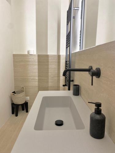 Boutique Via Veneto Apartment by SupaStays, Рим (фото 6)