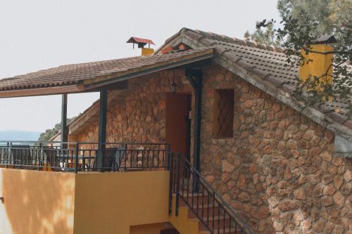 'El Mirador de Sotillo', un Oasis de Confort con Piscina y Jacuzzis