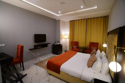 Faletti's Grand MM Alam Gulberg - image 2
