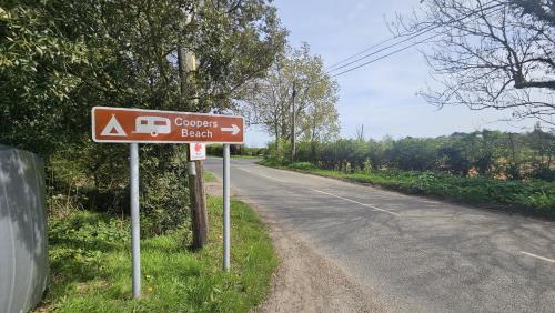 Charming 3-Bed Caravan in Colchester Mersea island