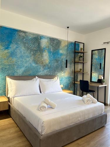 1 queen bed, 1 twin bed