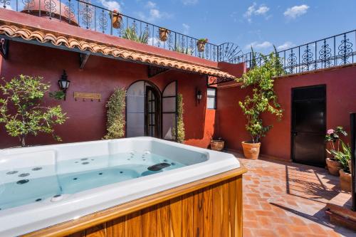 Casa Rosa Maria, 3BR Home in San Miguel