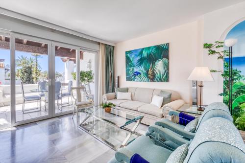 Hanami Alcazaba Beach Duplex Sea View in หาดอัลกาซาบา