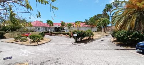 "Studio Bellevue" Terrasse et Deck vue mer-Accès piscine "Studio Bellevue" Terrasse et Deck vue mer-Accès piscine