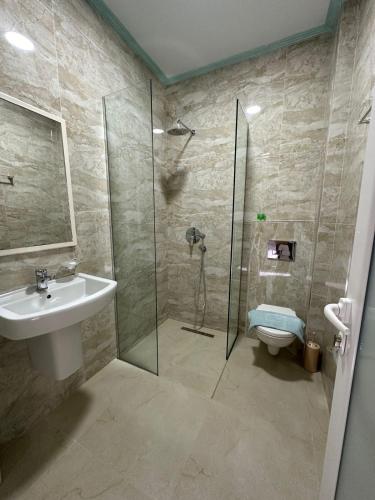 Summer Gate Hotel – Ksamil, OR