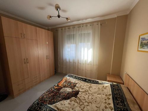 One-Bedroom Apartment image 4