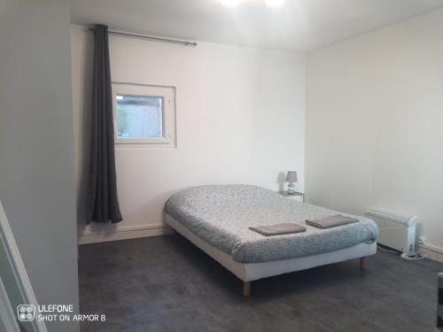 Etablissements Coulon Saint-Joseph en face de Bagatelle Etablissements Coulon Saint-Joseph en face de Bagatelle