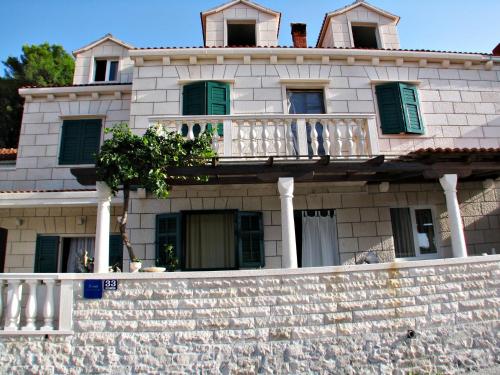  Apartment Martinic in Pučišća