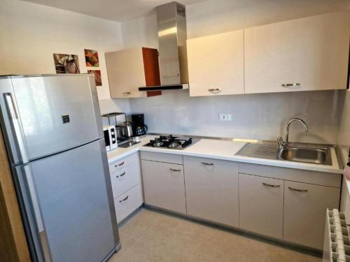 Two-Bedroom Apartment with Terrace image 9