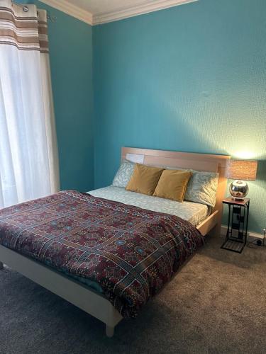 mid street - Accommodation - Bathgate