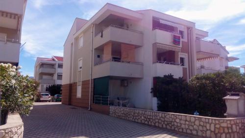 Apartments with a parking space Novalja, Pag - 19891