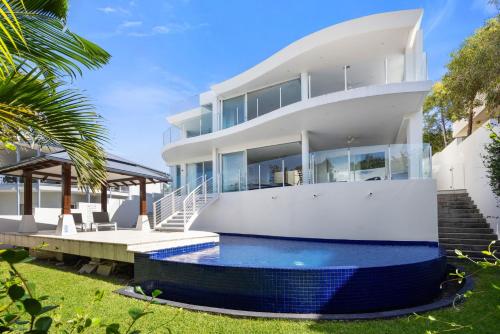 7 on Pelican Street Peregeian Beach, Peregian Beach (photo 2)