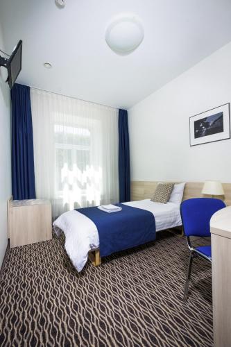 Single Room image 4
