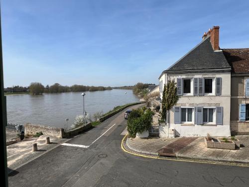 Gîte Saint-Denis-de-l'Hôtel, 3 pièces, 4 personnes - FR-1-590-430