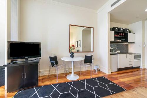 Kiwiana Suite - Auckland CBD - rooftop pool, Auckland (foto 7)