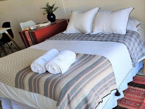 Fantastic spot: Studio w/parking 2 blocks to World Trade Center, 3 to beach