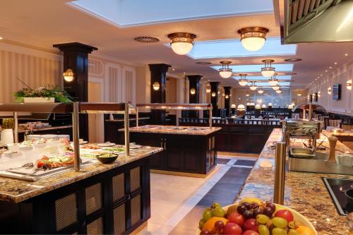 Restoran, Luxury Spa Hotel Olympic Palace in Karlovy Vary