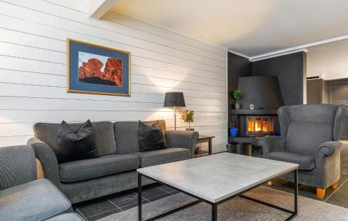 3 Bedroom Nice Apartment In Hemsedal in 海姆瑟達爾