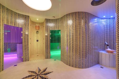 Sauna, Luxury Spa Hotel Olympic Palace in Karlovy Vary
