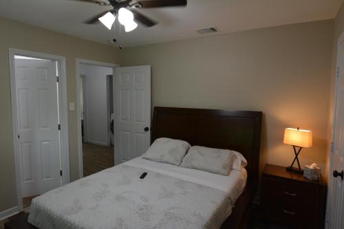 Duplex house 2214 Pine Street in Grand Prairie, USA