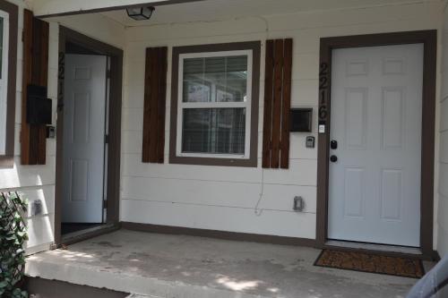 Duplex house 2214 Pine Street in Grand Prairie, USA