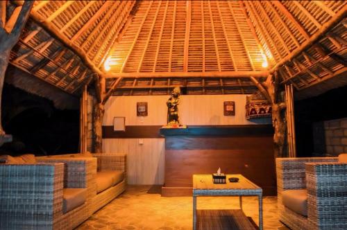 Harta Lembongan Villas - Tap to explore photos