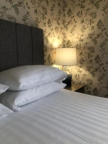 Helmsman Guesthouse - image 5