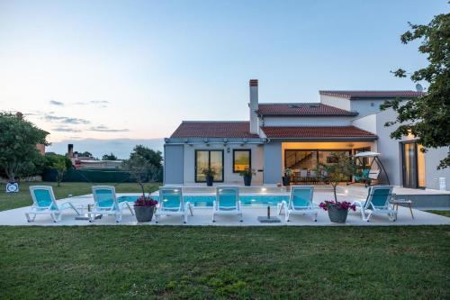 Ferienhaus mit Privatpool für 8 Personen ca 250 qm in Šišan, Istrien Südküste von Istrien, Šišan