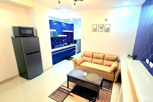 BGC Beautiful Large 1 Bedroom Condo Sleeps 3 Adults, Манила