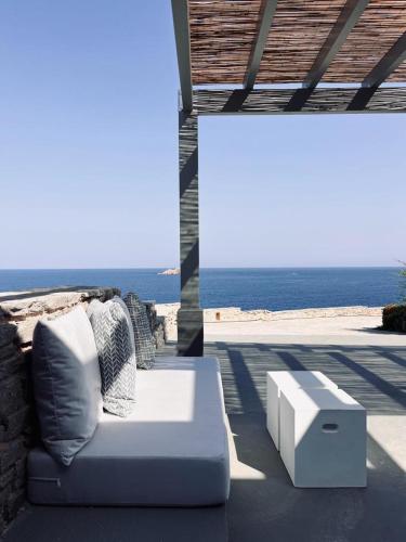 Cave Suite in Parasporos