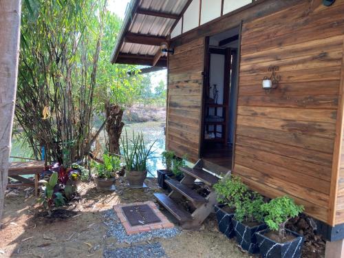 Udon Thani Farm Stay Talay Bua Daeng