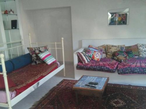 Spacious and naturally bright Bomboniera Rooftop Favors apartment, Janov