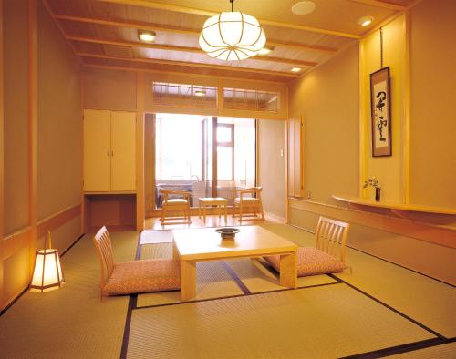 Japanese Style Room with Open-Air bath with Mountain Side - Non-Smoking 