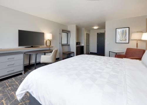 2 queen beds