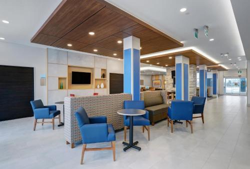 . Holiday Inn Express & Suites - Collingwood
