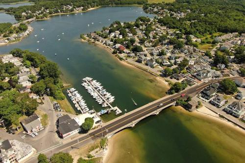 Sunset Beach House Onset Village in Onset, USA