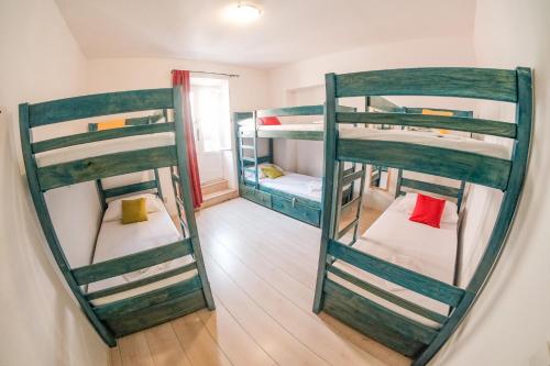 White Rabbit Hostel in Хвар