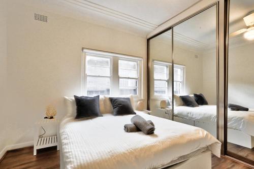 Charming 3 Bedroom on the edge of Downtown Glebe - image 4