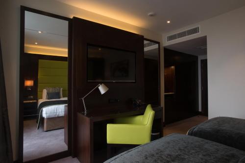 room detail thumbnail 0