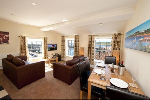 B&B Scarborough - Harbourside Apartments with Private Parking - Bed and Breakfast Scarborough