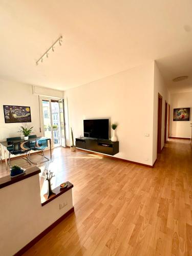 Nina’s House, Milan