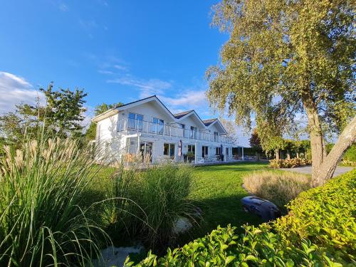 BADEBUDE 3 Ferienhaus im Hampton Style