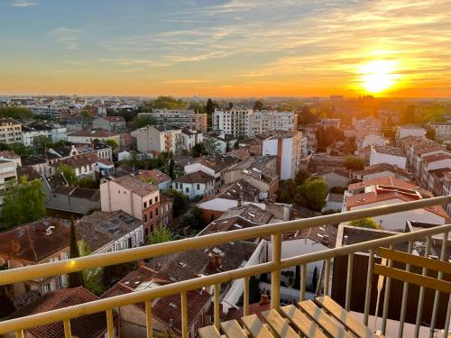 Sunset Duplex - Grand-Rond, Jardin des plantes, centre-ville, 2 BDRs 60m2, AC, Netflix - T3 60m2 avec clim, Toulouse