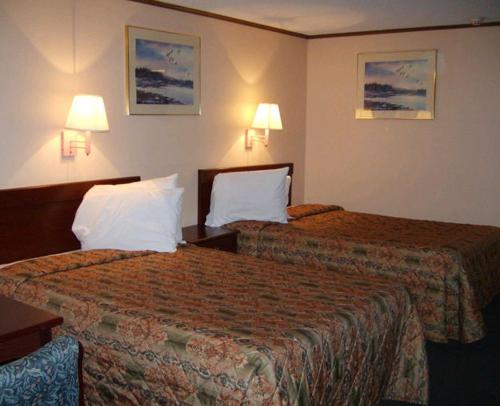 Double Room with Two Double Beds - Non-Smoking