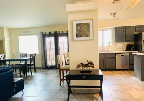 Watercreek-Four-bedroom house in Las Vegas, Las Vegas (photo 5)