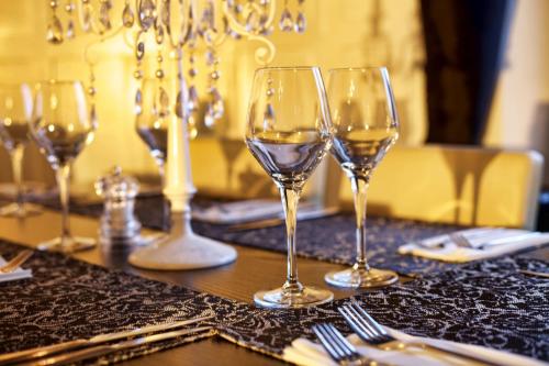 อาหารและเครื่องดื่ม, Spire View at THE GALLEON RESTAURANT in เชสเตอร์ไฟล์