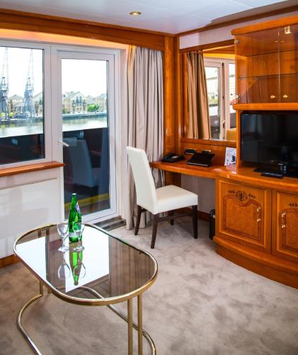 Sunborn London Yacht Hotel