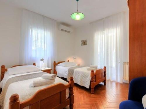 Ferienhaus mit Privatpool für 8 Personen ca 210 qm in Trget, Istrien Bucht von Raša