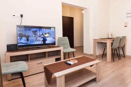 Brand New 2 Bedroom Haven Apt in Galatsi - image 5